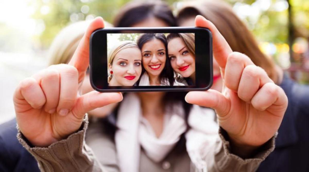 Now, a make-up kit for selfies!